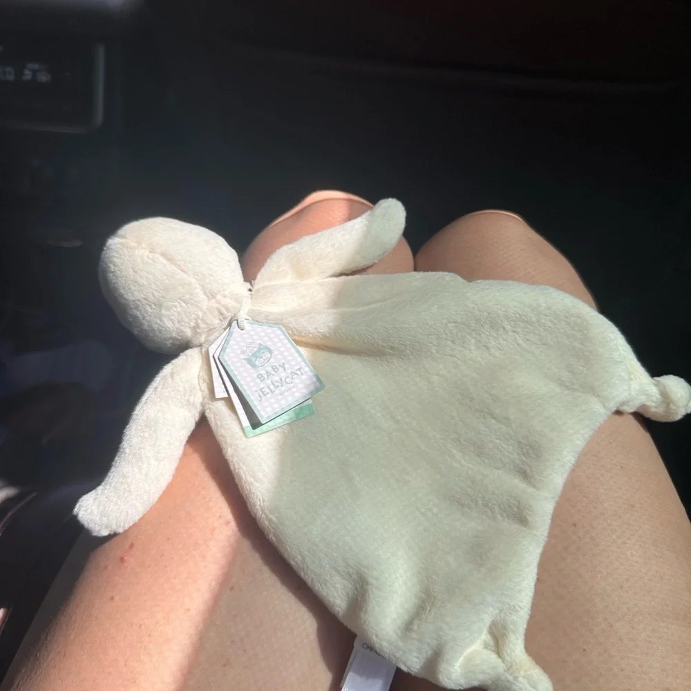 🐥 Jellycat Cream Plush Cuddle Duck Toy